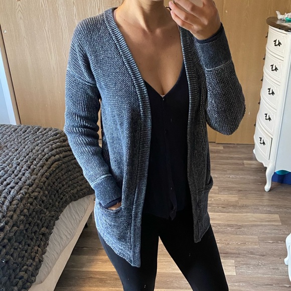 Lululemon vestigan knit sweater - Picture 3 of 13